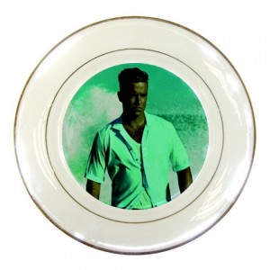 http://www.starsonstuff.com/2114-2533-thickbox/robbie-williams-porcelain-plate.jpg