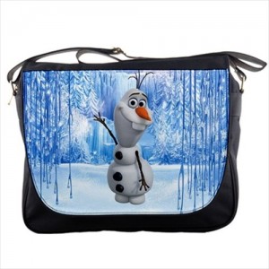 http://www.starsonstuff.com/21290-thickbox/disney-frozen-olaf-messenger-bag.jpg