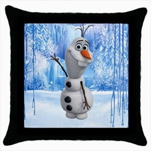 http://www.starsonstuff.com/21357-thickbox/disney-frozen-olaf-cushion-cover.jpg