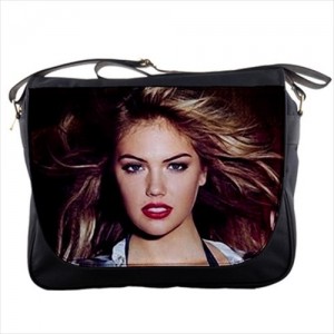 http://www.starsonstuff.com/22001-thickbox/kate-upton-messenger-bag.jpg