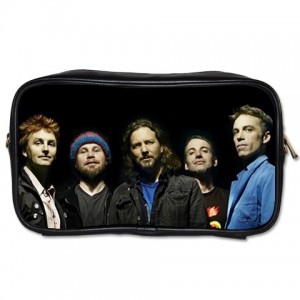 http://www.starsonstuff.com/2201-2629-thickbox/pearl-jam-toiletries-bag.jpg