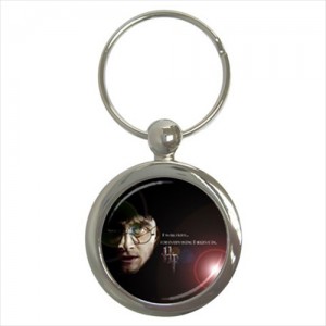 http://www.starsonstuff.com/23612-thickbox/harry-potter-round-keyring.jpg