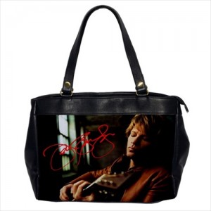 http://www.starsonstuff.com/23889-thickbox/jon-bon-jovi-signature-oversize-office-handbag.jpg