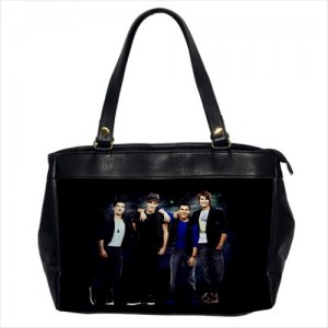 http://www.starsonstuff.com/23907-thickbox/big-time-rush-oversize-office-handbag.jpg