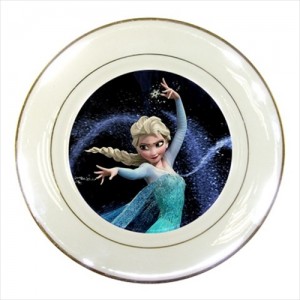 http://www.starsonstuff.com/24121-thickbox/disney-frozen-elsa-porcelain-plate.jpg