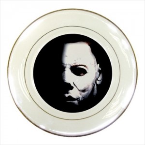http://www.starsonstuff.com/24131-thickbox/michael-myers-halloween-porcelain-plate.jpg
