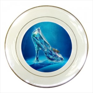 http://www.starsonstuff.com/24148-thickbox/disney-cinderella-slipper-porcelain-plate.jpg