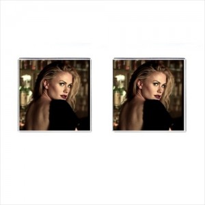 http://www.starsonstuff.com/24599-thickbox/anna-paquin-cufflinks-square.jpg