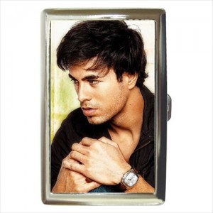 http://www.starsonstuff.com/24958-thickbox/enrique-iglesias-cigarette-money-case.jpg
