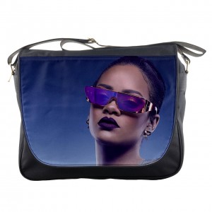 http://www.starsonstuff.com/25578-thickbox/rihanna-messenger-bag.jpg