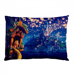 http://www.starsonstuff.com/25649-thickbox/disney-tangled-rapunzel-pillow-case.jpg