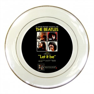 http://www.starsonstuff.com/26078-thickbox/the-beatles-porcelain-plate.jpg