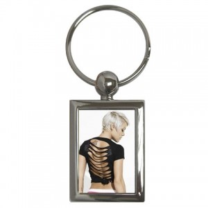 http://www.starsonstuff.com/2805-thickbox/pink-aka-alecia-moore-rectangle-keyring.jpg