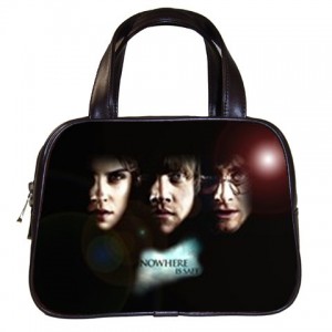 http://www.starsonstuff.com/3134-thickbox/harry-potter-classic-handbag.jpg