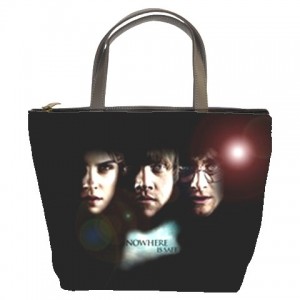 http://www.starsonstuff.com/3144-thickbox/harry-potter-bucket-bag.jpg