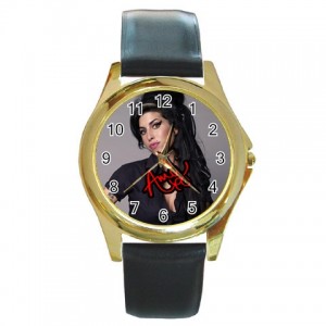 http://www.starsonstuff.com/3212-thickbox/amy-winehouse-signature-gold-tone-metal-watch.jpg