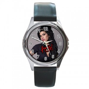 http://www.starsonstuff.com/3215-thickbox/amy-winehouse-signature-silver-tone-round-metal-watch.jpg