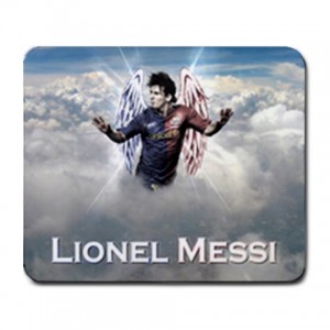 http://www.starsonstuff.com/3439-thickbox/lionel-messi-large-mousemat.jpg