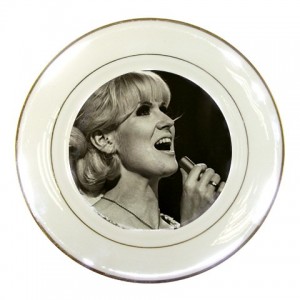 http://www.starsonstuff.com/419-496-thickbox/dusty-springfield-porcelain-plate.jpg