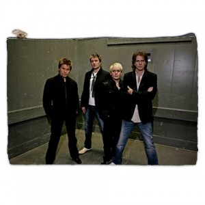 http://www.starsonstuff.com/459-536-thickbox/duran-duran-large-cosmetic-bag.jpg