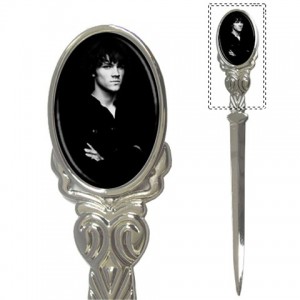 http://www.starsonstuff.com/4633-thickbox/jared-padalecki-supernatural-letter-opener.jpg