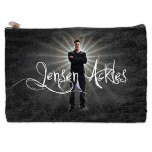 http://www.starsonstuff.com/4936-thickbox/jensen-ackles-supernatural-cosmetic-bag.jpg