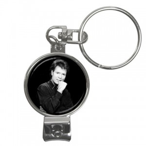 http://www.starsonstuff.com/495-574-thickbox/cliff-richard-nail-clippers-keyring.jpg