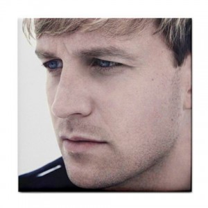 http://www.starsonstuff.com/5149-thickbox/westlife-kian-face-towel.jpg