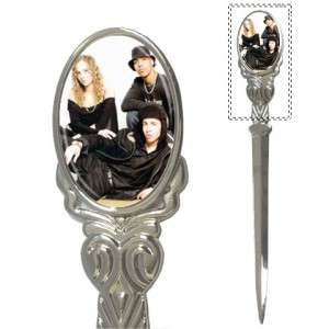 http://www.starsonstuff.com/525-607-thickbox/n-dubz-letter-opener.jpg