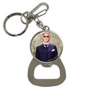 http://www.starsonstuff.com/530-612-thickbox/paul-weller-opener-keyring.jpg