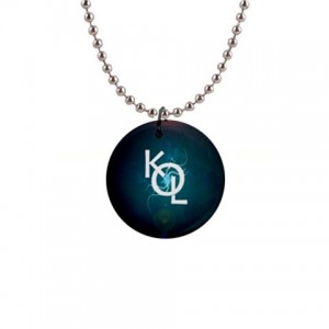 http://www.starsonstuff.com/5894-thickbox/kings-of-leon-necklace.jpg
