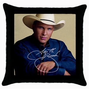http://www.starsonstuff.com/6048-thickbox/garth-brooks-signature-cushion-cover.jpg