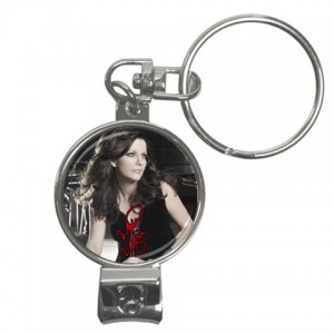 http://www.starsonstuff.com/6146-thickbox/martina-mcbride-signature-nail-clippers-keyring.jpg
