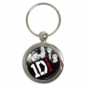 http://www.starsonstuff.com/6230-thickbox/one-direction-round-keyring.jpg