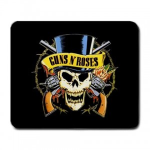 http://www.starsonstuff.com/6381-thickbox/guns-n-roses-large-mousemat.jpg
