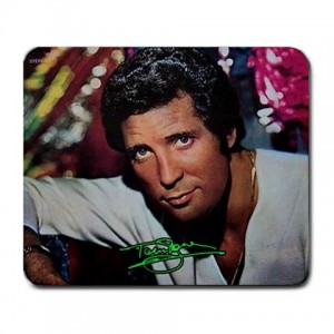 http://www.starsonstuff.com/6678-thickbox/tom-jones-signature-large-mousemat.jpg
