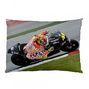 http://www.starsonstuff.com/7275-thickbox/valentino-rossi-pillow-case.jpg