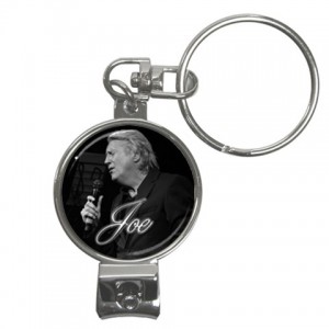 http://www.starsonstuff.com/7693-thickbox/joe-longthorne-clippers-keyring.jpg
