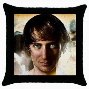 http://www.starsonstuff.com/8222-thickbox/david-guetta-cushion-cover.jpg