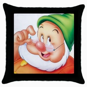 http://www.starsonstuff.com/8339-thickbox/snow-white-and-the-seven-dwarfs-doc-cushion-cover.jpg