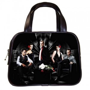 http://www.starsonstuff.com/8934-thickbox/ncis-classic-handbag.jpg