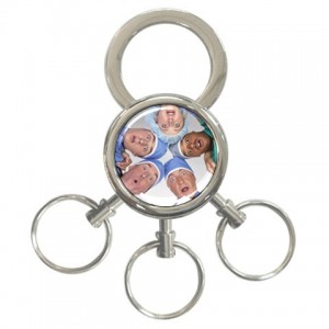 http://www.starsonstuff.com/8978-thickbox/scrubs-3-ring-keyring.jpg