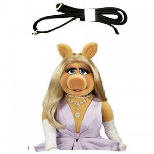 http://www.starsonstuff.com/9215-thickbox/the-muppets-miss-piggy-shoulder-sling-bag.jpg
