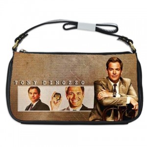 http://www.starsonstuff.com/9336-thickbox/ncis-dinozzo-shoulder-clutch-bag.jpg