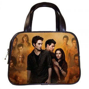http://www.starsonstuff.com/940-1196-thickbox/twilight-new-moon-classic-handbag.jpg