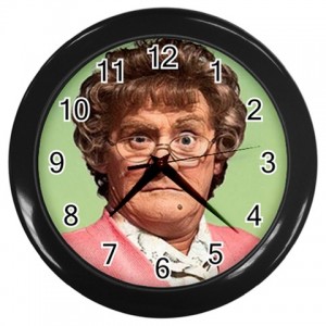 https://www.starsonstuff.com/11914-thickbox/mrs-browns-boys-agnes-wall-clock.jpg