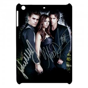 https://www.starsonstuff.com/12530-thickbox/the-vampire-diaries-apple-ipad-mini-case.jpg