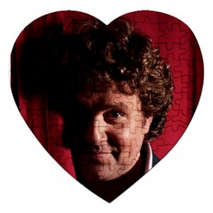 https://www.starsonstuff.com/2124-2543-thickbox/michael-ball-75-piece-heart-shaped-jigsaw-puzzle.jpg
